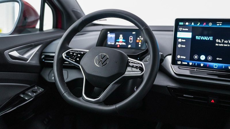 New 2025 Volkswagen ID.4 Pro SImage 16