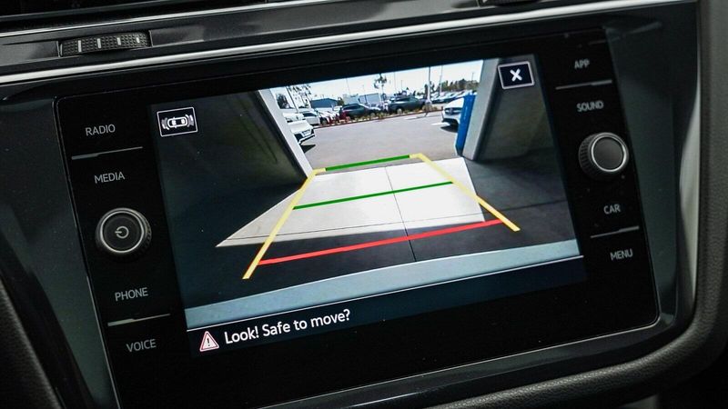 2021 Volkswagen Tiguan 2.0T SEImage 23