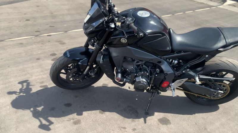 Used 2022 Yamaha MT-09 Image 6