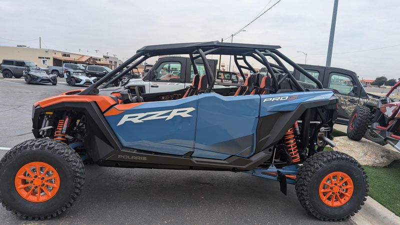 2025 Polaris RZR PRO S 4 ULTIMATE ORANGE RUST AND ZENITH BLUEImage 4