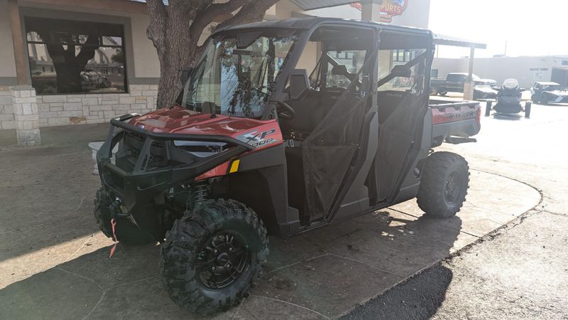 2025 Polaris RANGER CREW XP 1000 PREMIUM SUNSET REDImage 3