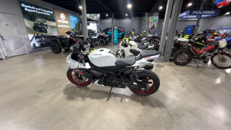 Used 2024 Suzuki GSX-R600 Image 6