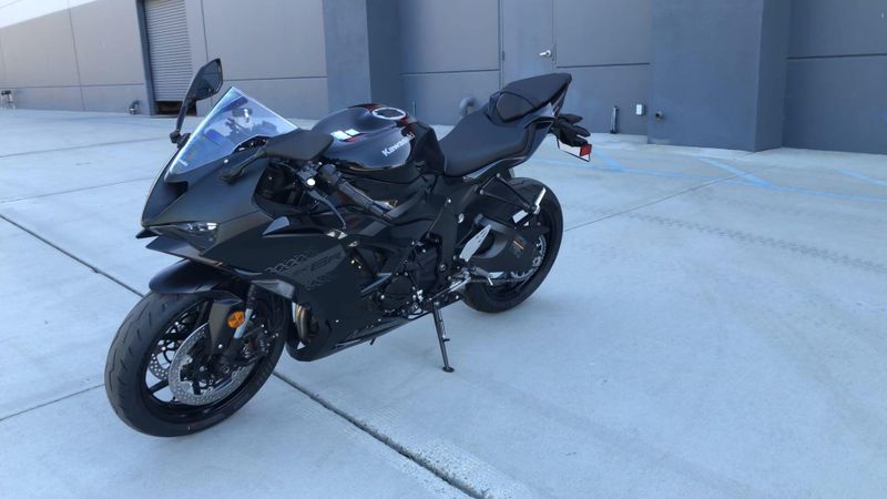 New 2027 Kawasaki NINJA ZX-6R Image 8