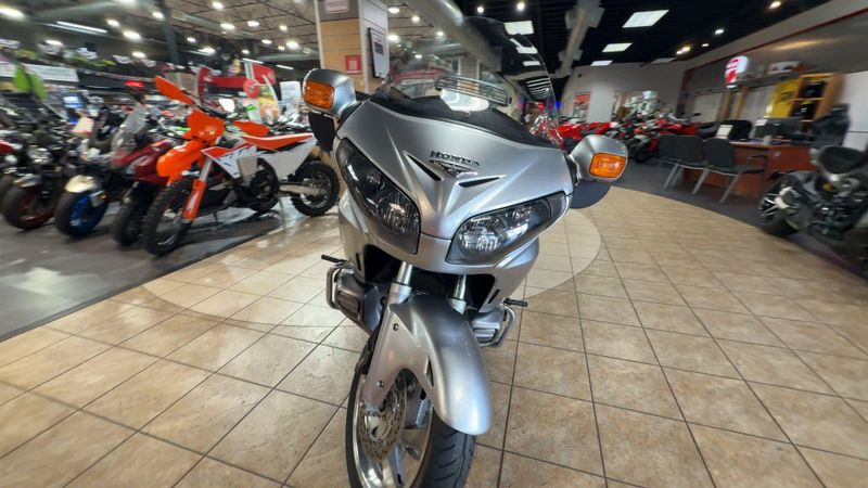 Used 2015 Honda Goldwing Image 3