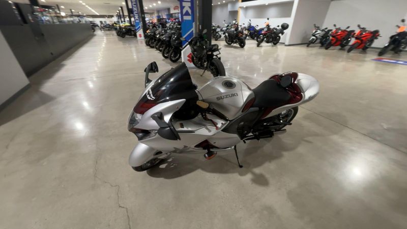 Used 2022 Suzuki HAYABUSA CA Image 3