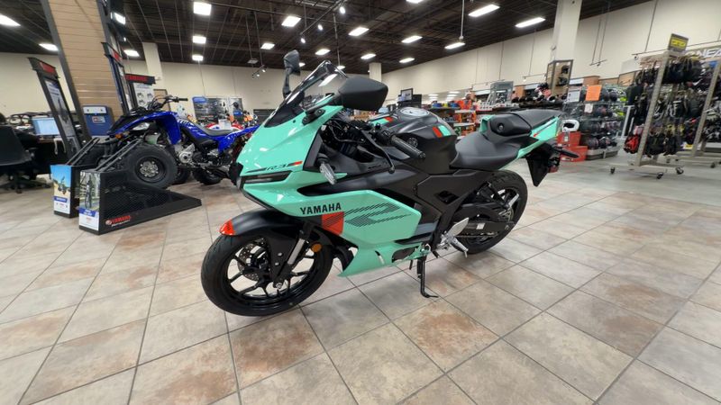 New 2026 Yamaha YZF-R3 ABS CA Image 5