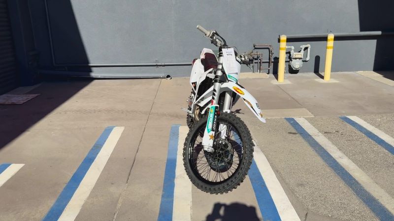 New 2025 Husqvarna FC 450 FACTORY EDITION Image 7