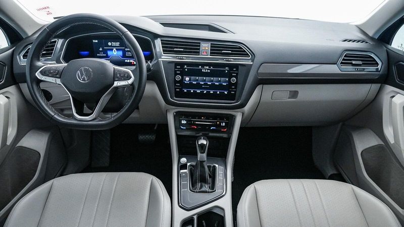 2023 Volkswagen Tiguan 2.0T SEImage 12