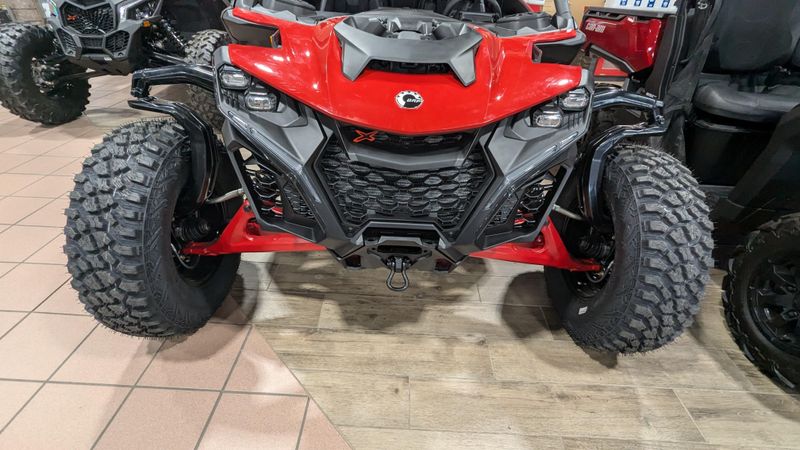 2025 Can-Am MAVERICK R MAX X 999T DCT LEGION REDImage 7