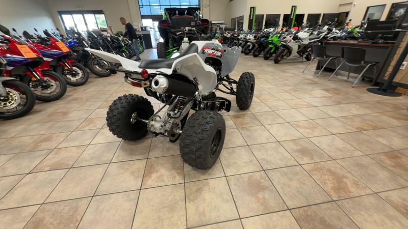 New 2026 Yamaha RAPTOR 700  in a ARMOR GREY exterior color. Vista Del Amo Motorsports 760-330-5665 delamomotorsports.com 