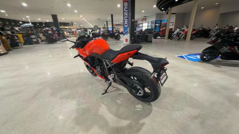 New 2026 Suzuki GSX-8R Image 2