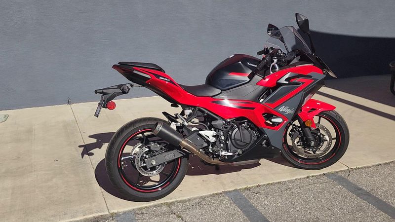 Used 2025 Kawasaki NINJA 500 SE ABS Image 3