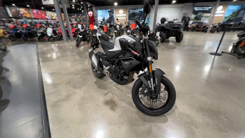 New 2025 CFMOTO 450NK Image 2