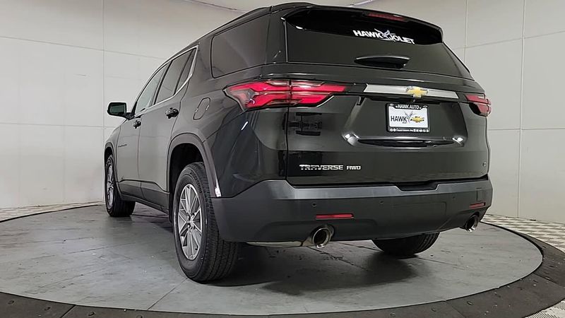 2022 Chevrolet Traverse Leather photo 4
