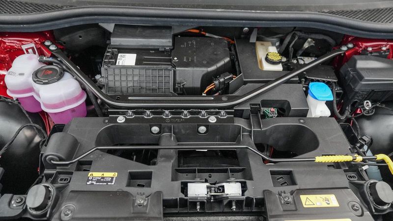 New 2025 Volkswagen ID.4 Pro SImage 12