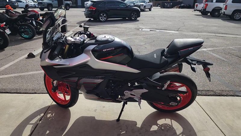 New 2026 CFMOTO 450SS Image 9