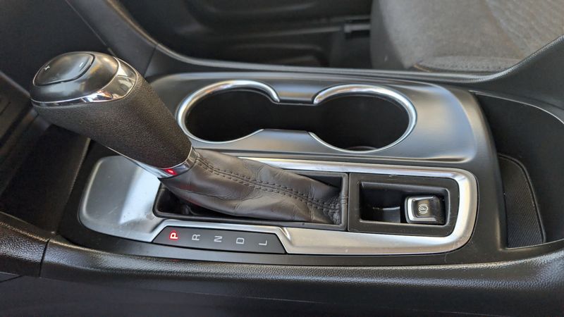 Used 2021 Chevrolet Equinox LTImage 25