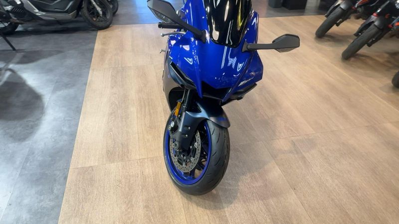 Used 2023 Yamaha YZF-R1 CA Image 7