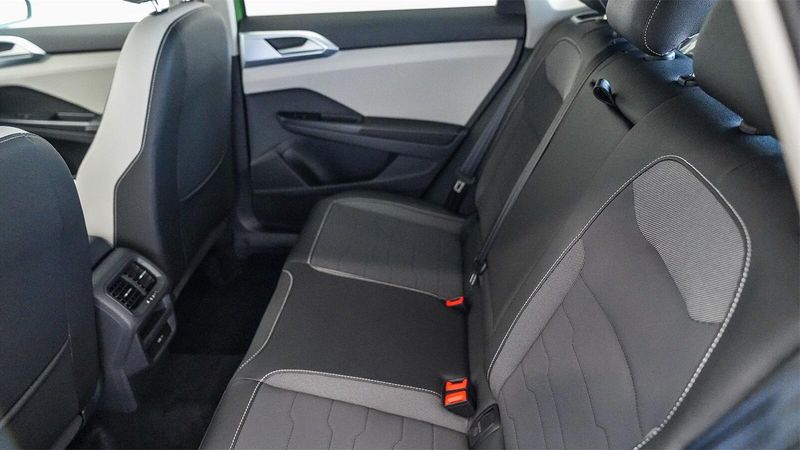 New 2025 Volkswagen Taos 1.5T SEImage 18