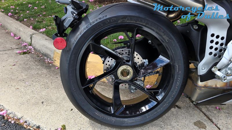 2024 MV Agusta Brutale 1000 RS Image 11