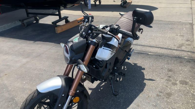 Used 2023 American Lifan KPM 200 Image 4