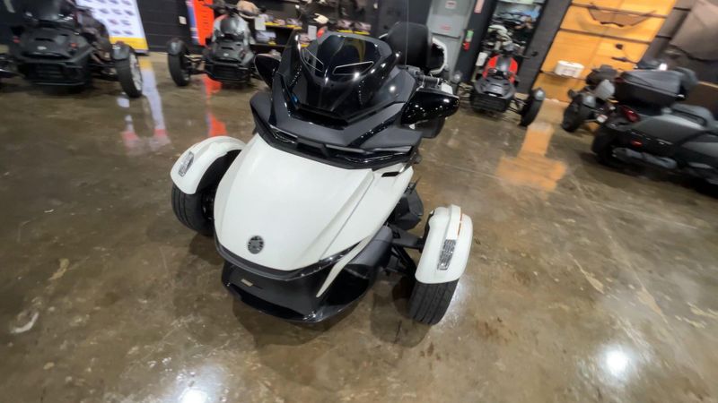 New 2026 Can-Am SPYDER RT SEA-TO-SKY (SE6) Image 7