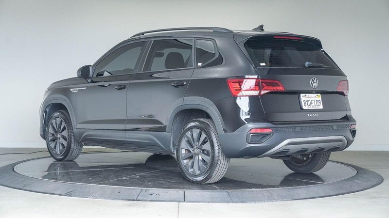 2022 Volkswagen Taos 1.5T SImage 2