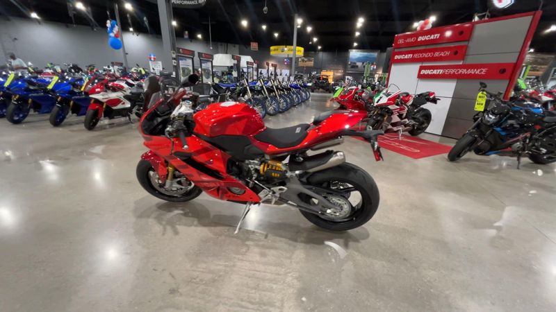 New 2027 Ducati PANIGALE V2 MM93 Image 6