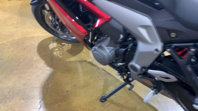 New 2025 Triumph DAYTONA 660 Image 9