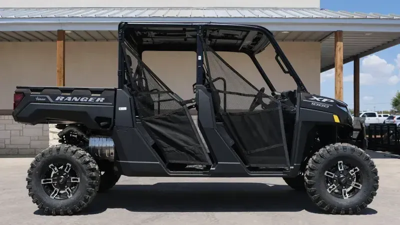 2025 Polaris RANGER CREW XP 1000 TEXAS EDITION BLACK CRYSTALImage 3