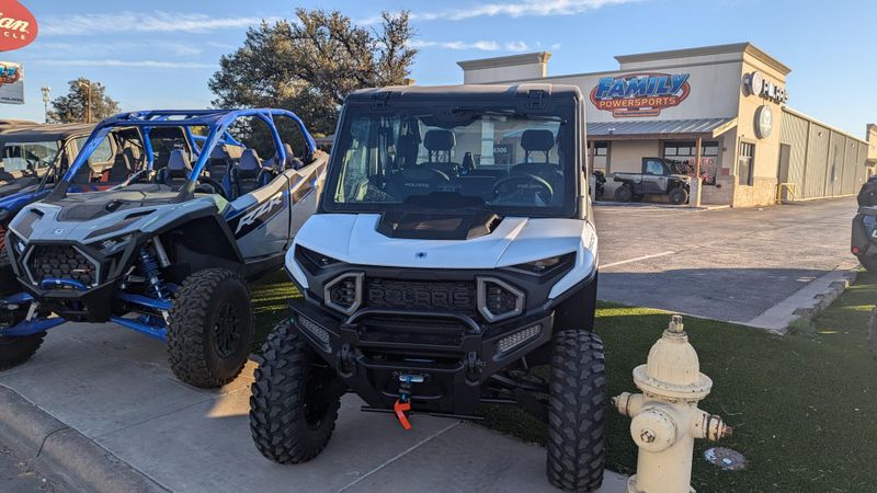 2025 POLARIS RANGER CREW XD 1500 NORTHSTAR EDITION ULTIMATE GHOST WHITE METALLIC SMOKE in a GHOST WHITE METALLIC SMOKE exterior color. Family PowerSports (877) 886-1997 familypowersports.com 