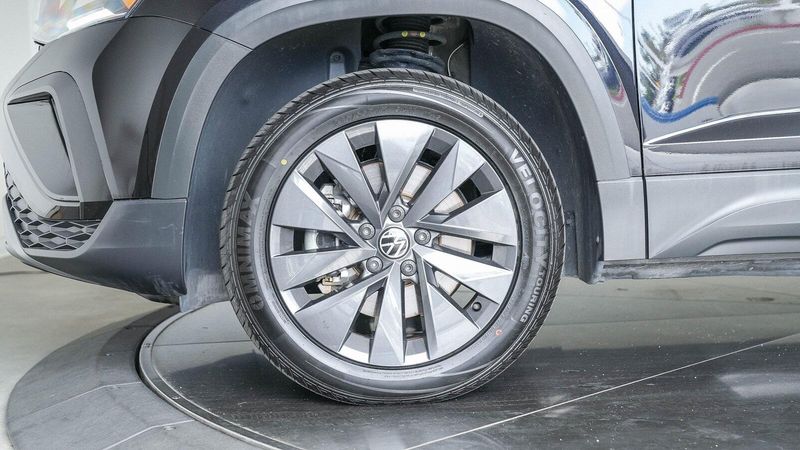 2022 Volkswagen Taos 1.5T SImage 11