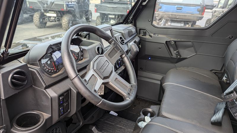 2025 Polaris RANGER CREW XP 1000 NS TEXAS EDImage 14