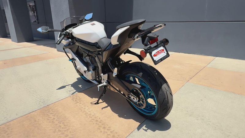 2025 CFMOTO 675SS Image 6