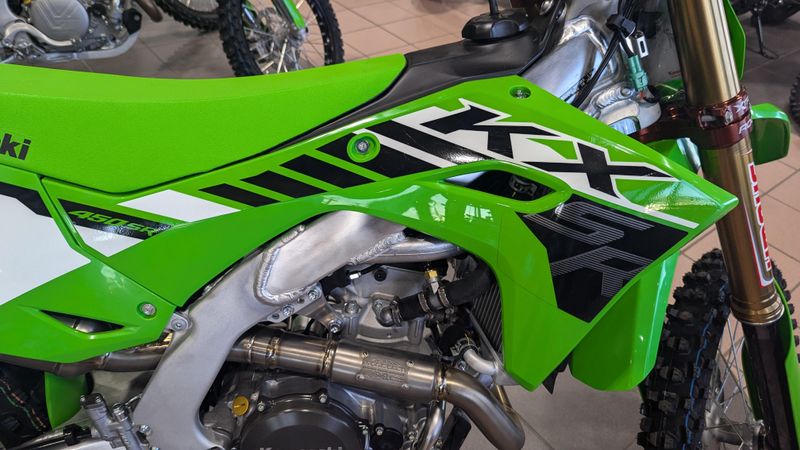 2025 Kawasaki KX450SR LIME GREEN Image 5