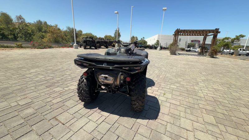 New 2026 Can-Am OUTLANDER DPS 850 Image 8