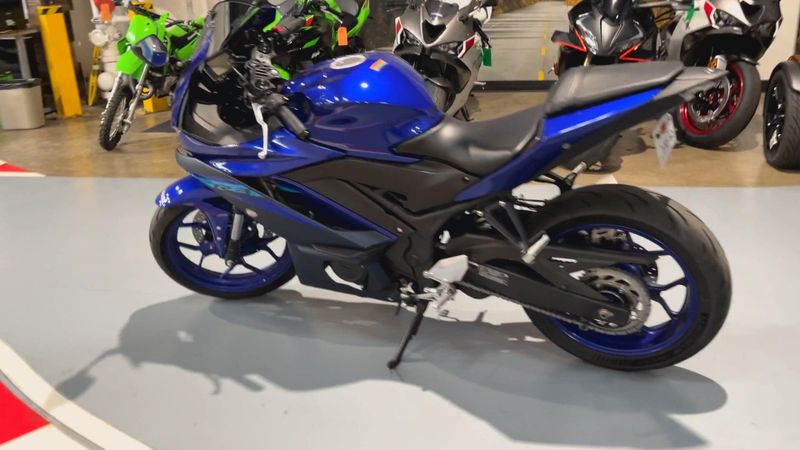 2024 Yamaha YZF-R3 ABS Image 9