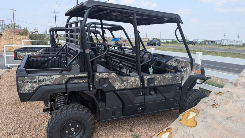 2024 Kawasaki MULE PROFXT 1000 LE CAMO CAMOUFLAGE TRUE TIMBER STRATAImage 2