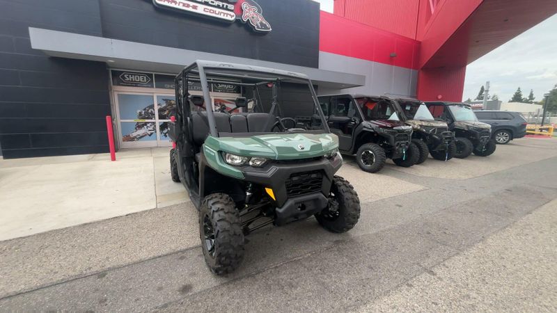 New 2026 Can-Am DEFENDER MAX DPS HD9 Image 2