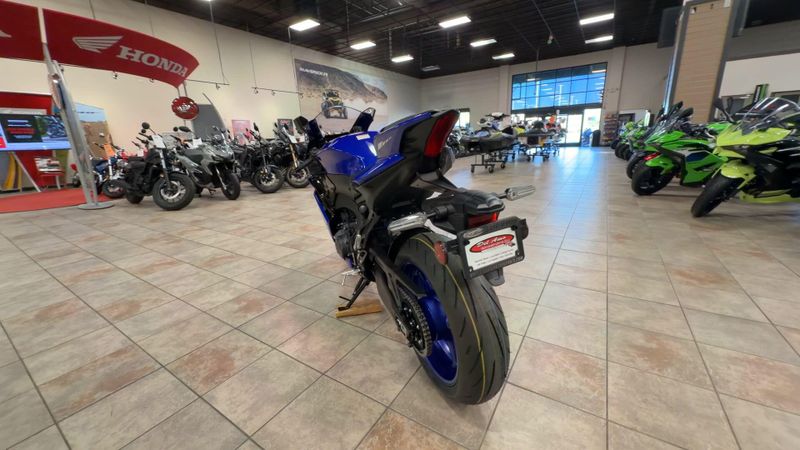 New 2026 Yamaha YZF-R9 Image 7