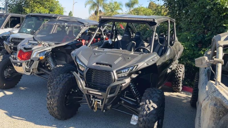 New 2026 Kawasaki TERYX  KRX4 1000 BLACKOUT EDITION Image 9