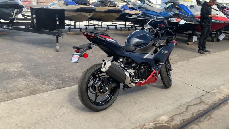 New 2026 Kawasaki NINJA 500 SE ABS Image 9