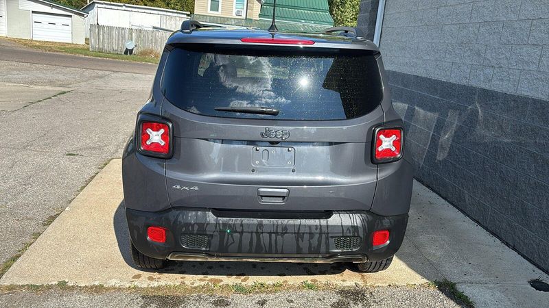 Used 2023 Jeep Renegade LatitudeImage 4
