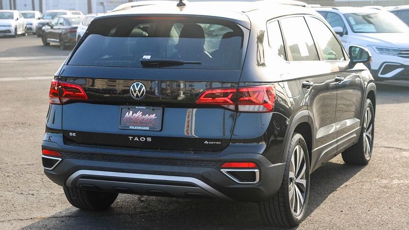 2022 Volkswagen Taos 1.5T SEImage 6