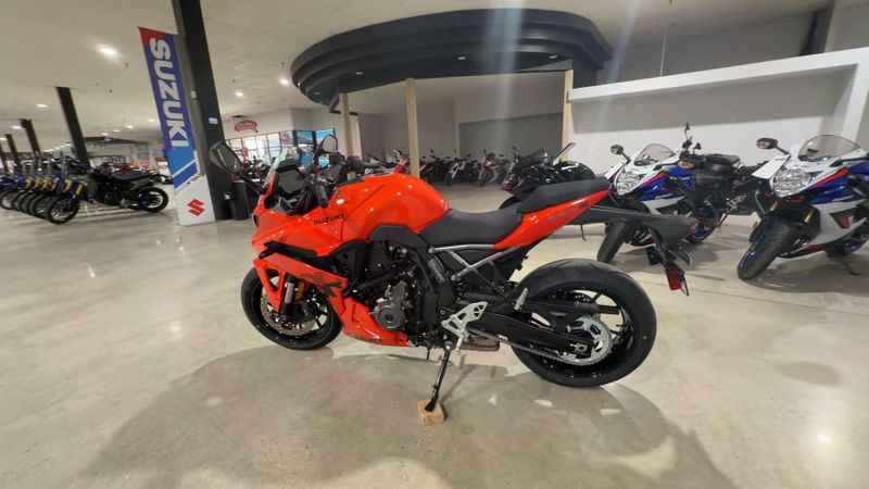 New 2026 Suzuki GSX-8R Image 9