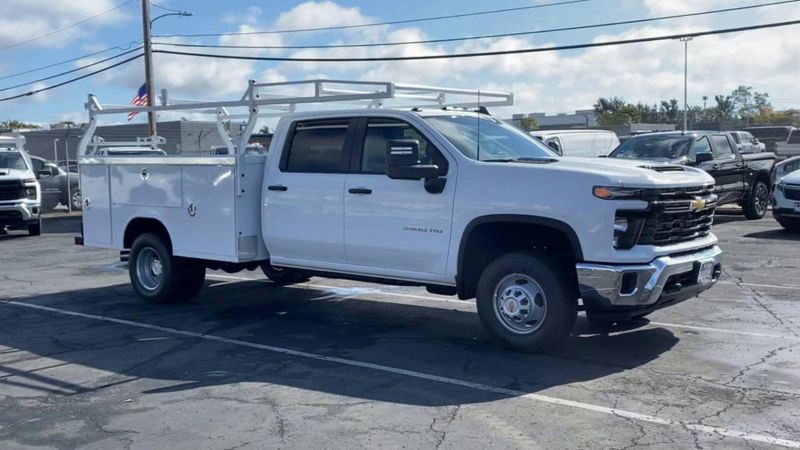 2024 Chevrolet Silverado 3500HD CC Work Truck in a Summit White exterior color and Jet Blackinterior. BEACH BLVD OF CARS beachblvdofcars.com 