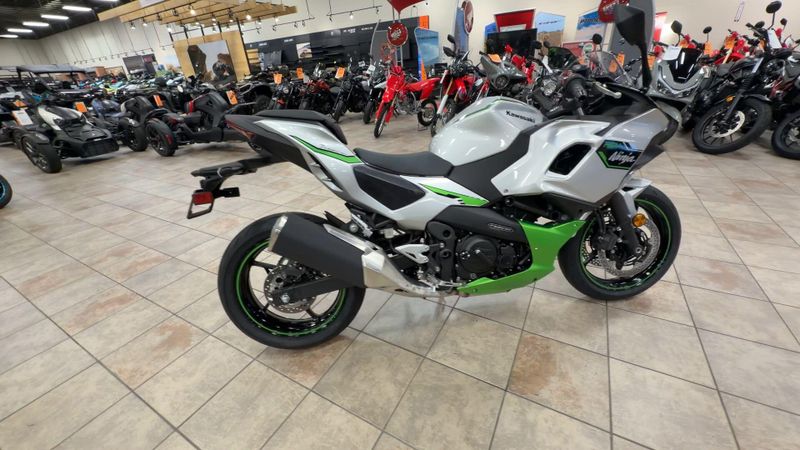 New 2024 Kawasaki NINJA 7 HYBRID ABS Image 2