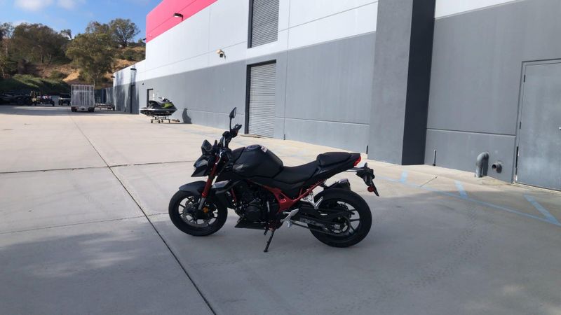 New 2026 Honda CB750 HORNET E-CLUTCH Image 6