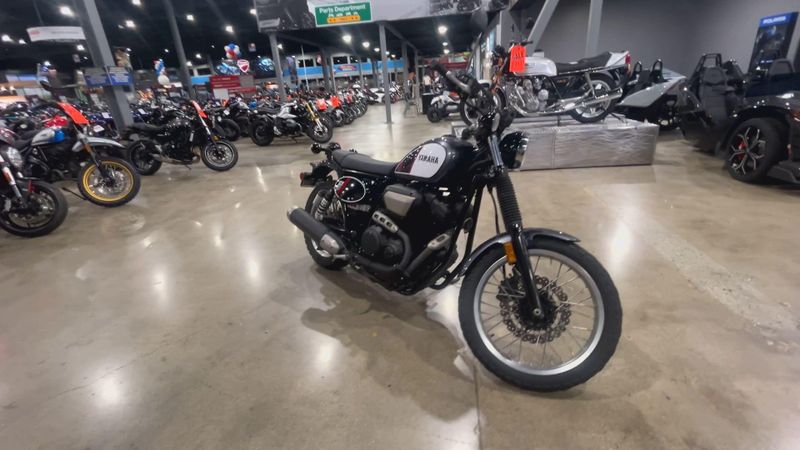 Used 2017 Yamaha SCR950 Image 2