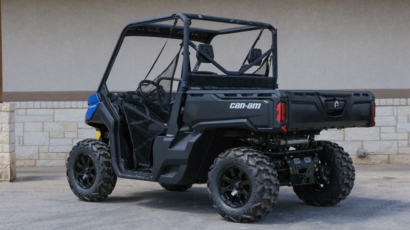 2023 CAN-AM Defender DPS HD9Image 5